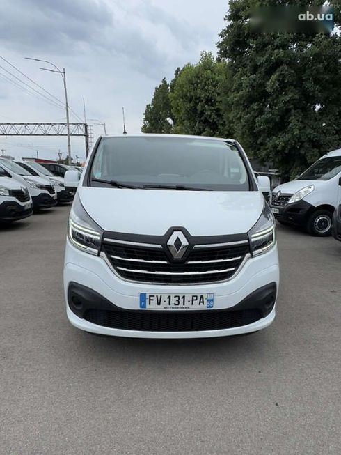 Renault Trafic 2020 - фото 11