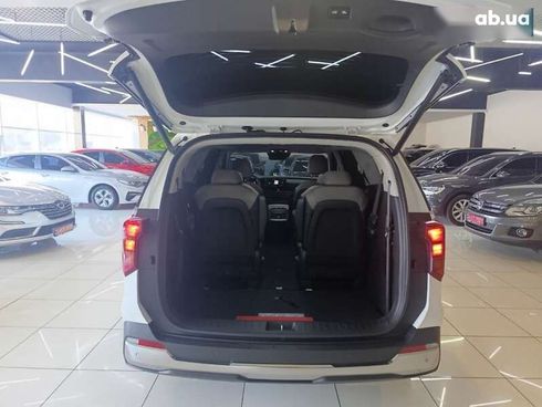 Kia Carnival 2024 - фото 15