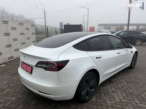 Tesla Model 3 2021 - фото 8