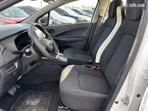 Renault Zoe 2020 - фото 12
