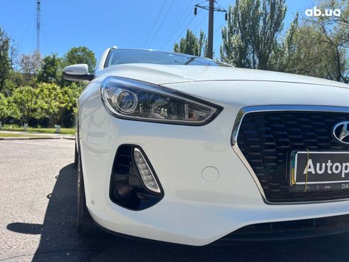 Hyundai i30 2017 белый - фото 9