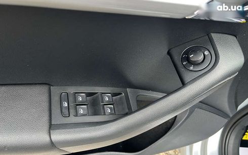 Skoda Octavia 2019 - фото 11
