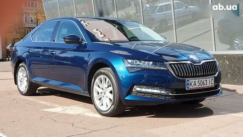 Skoda Superb 2021 - фото 23