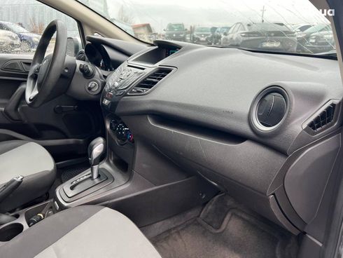 Ford Fiesta 2015 серый - фото 106