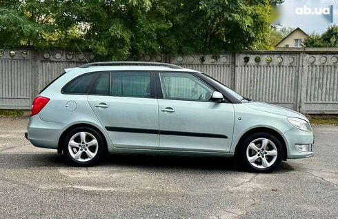 Skoda Fabia 2011 - фото 8
