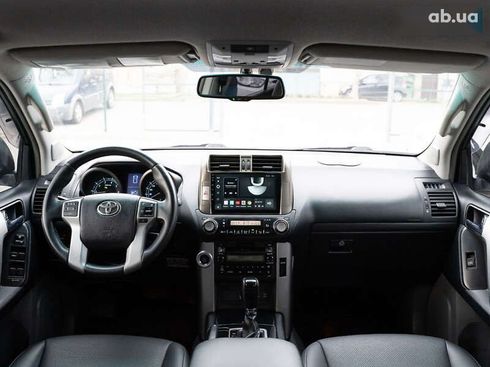 Toyota Land Cruiser Prado 2010 - фото 11