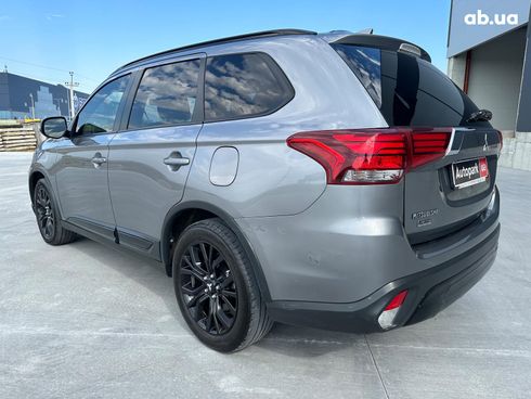 Mitsubishi Outlander 2019 серый - фото 10