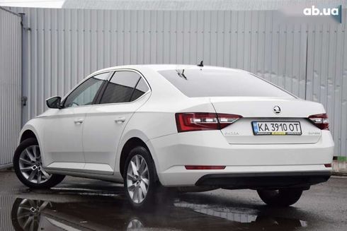 Skoda Superb 2019 - фото 2