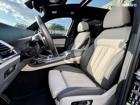 BMW X7 2022 - фото 25