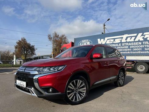 Mitsubishi Outlander 2021 - фото 5