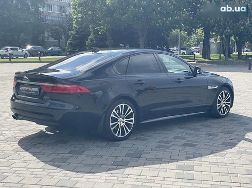 Jaguar XF 2016 - фото 11