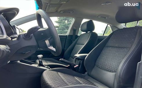 Kia Rio 2018 - фото 9