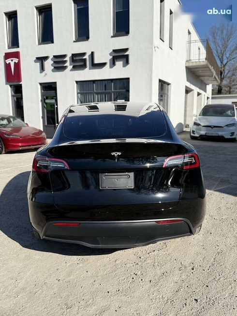 Tesla Model Y 2024 - фото 20