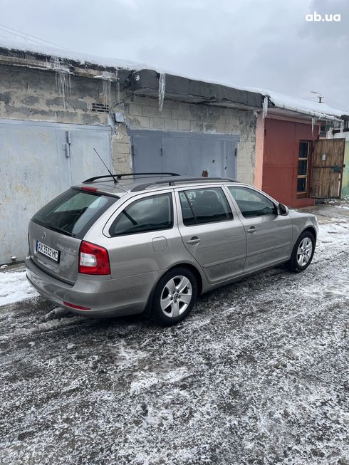 Skoda Octavia 2009 бежевый - фото 20