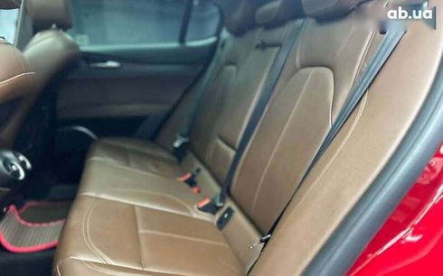 Alfa Romeo Stelvio 2021 - фото 19