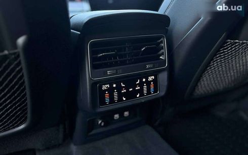 Audi Q8 2020 - фото 30