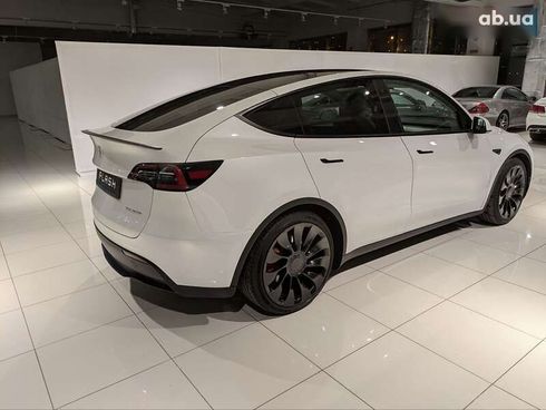 Tesla Model Y 2023 - фото 8