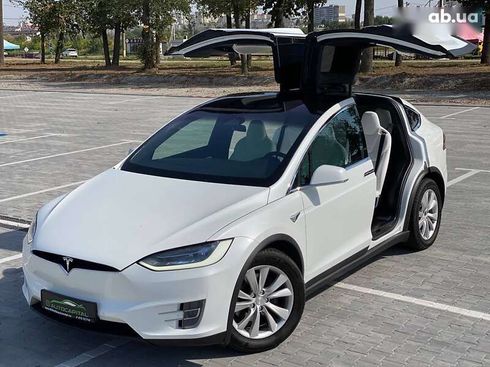 Tesla Model X 2017 - фото 8