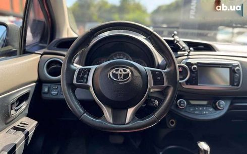 Toyota Yaris 2012 - фото 10