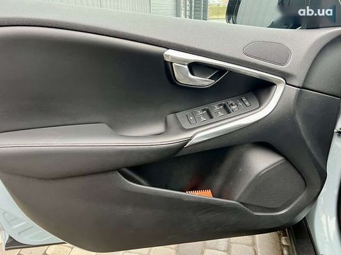 Volvo V40 Cross Country 2016 - фото 14