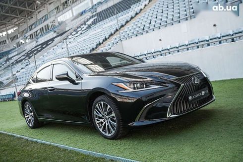 Lexus ES 2020 - фото 4