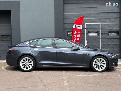 Tesla Model S 2018 - фото 10