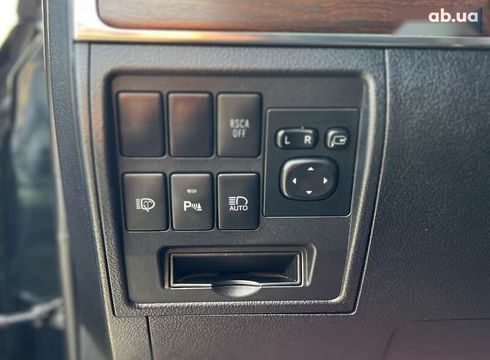 Toyota Land Cruiser 2017 - фото 29