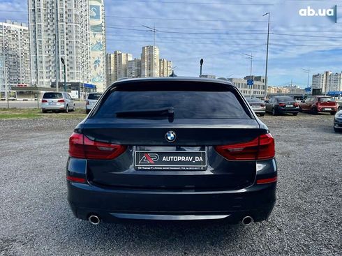 BMW 5 серия 2020 - фото 9