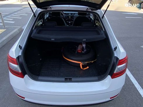 Skoda Octavia 2019 - фото 17