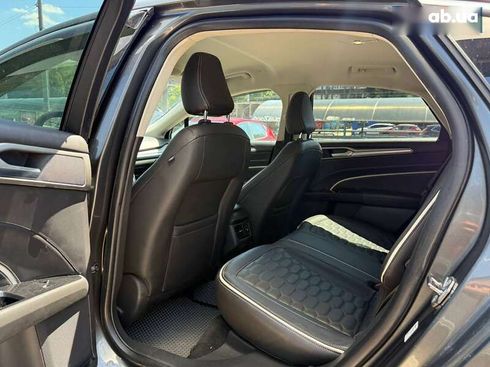 Ford Mondeo 2018 - фото 20