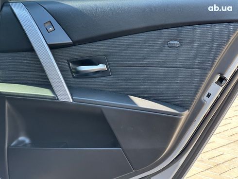 BMW 5 серия 2004 серый - фото 18