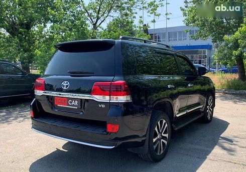 Toyota Land Cruiser 2017 - фото 19