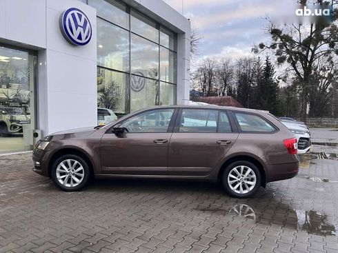 Skoda Octavia 2019 - фото 6