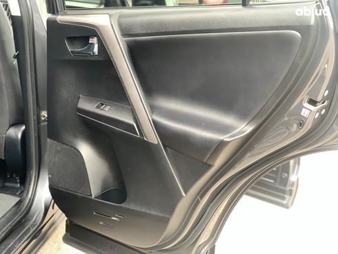 Toyota RAV4 2016 серый - фото 24