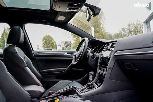 Volkswagen Golf GTI 2019 - фото 26