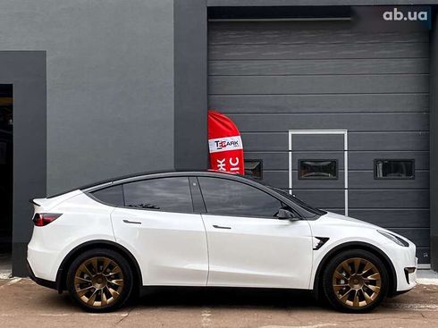 Tesla Model Y 2023 - фото 11