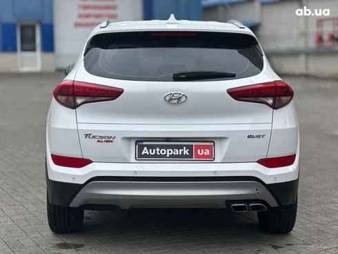 Hyundai Tucson 2017 белый - фото 16