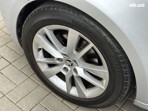 Skoda Octavia 2018 серый - фото 7