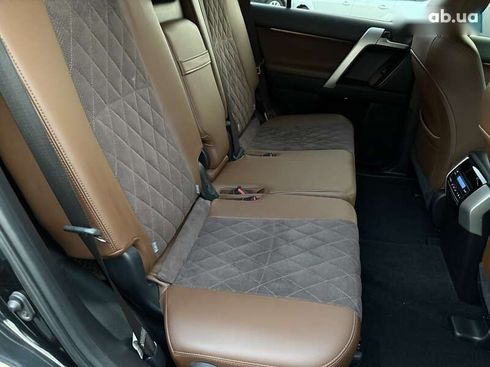 Toyota Land Cruiser Prado 2021 - фото 29