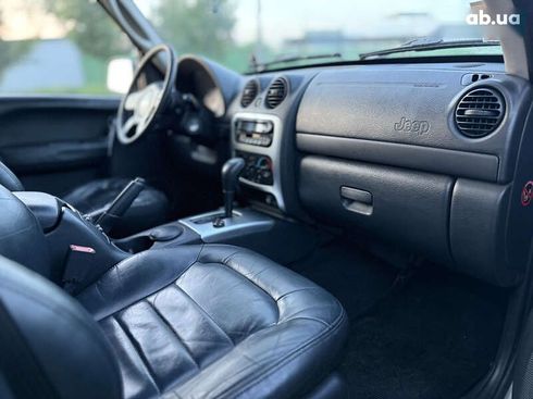 Jeep Cherokee 2004 - фото 3