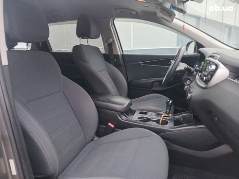 Kia Sorento 2015 серый - фото 29
