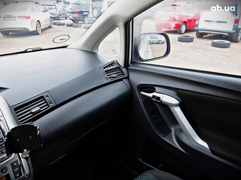 Toyota Verso 2012 - фото 17