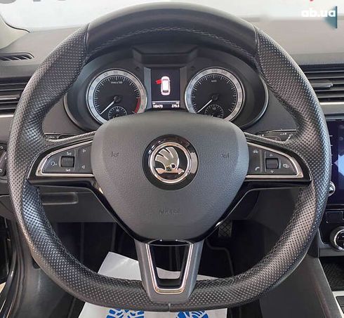 Skoda Octavia 2018 - фото 11