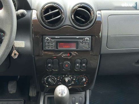 Renault Duster 2012 - фото 16