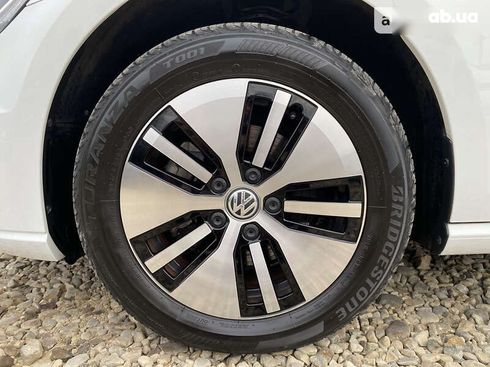 Volkswagen e-Golf 2020 - фото 23