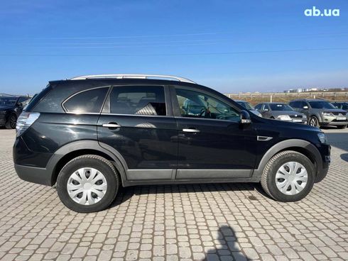 Chevrolet Captiva 2011 черный - фото 6