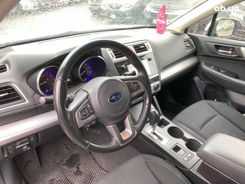 Subaru Outback 2017 белый - фото 25