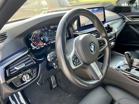 BMW 5 серия 2020 - фото 17