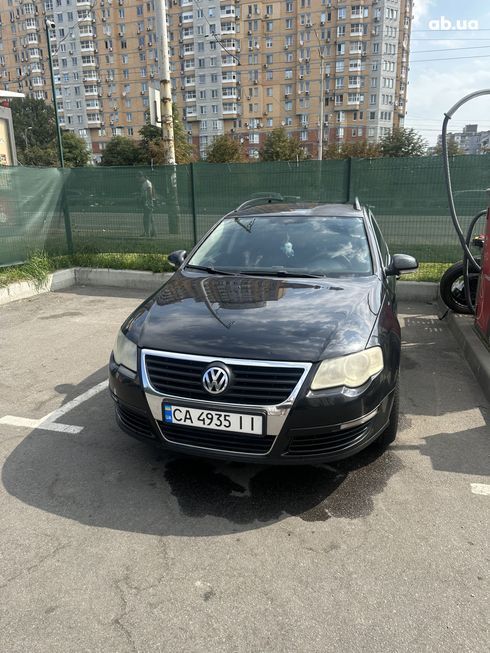 Volkswagen Passat Variant 2005 черный - фото 7