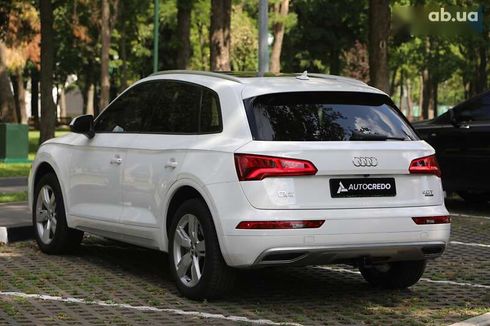 Audi Q5 2018 - фото 6
